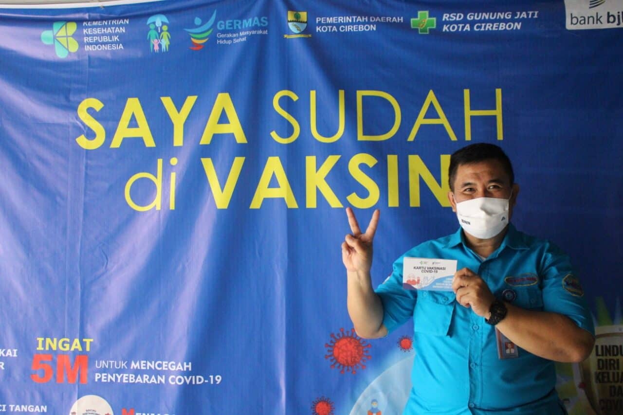 Kepala BNN Kota Cirebon : Jangan Takut di Vaksin! Vaksinasi Covid-19 Dosis Ke-2 Kepala BNN Kota Cirebon : Jangan Takut di Vaksin! Vaksinasi Covid-19 Dosis Ke-2
