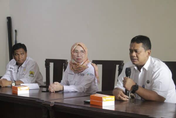 BNN Kota Cirebon Lakukan Deteksi Dini Melalui Tes Urine dan Sosialisasi Bahaya Narkoba di Dinas Kesehatan Kabupaten Cirebon