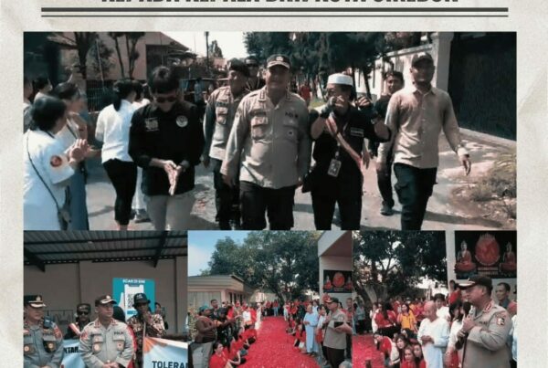 Serah terima Biksu Tudhong kepada Kepala BNN Kota Cirebon